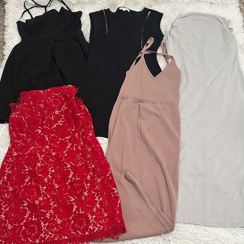 😊 Bundle of 5 Woman’s Dresses Size Medium